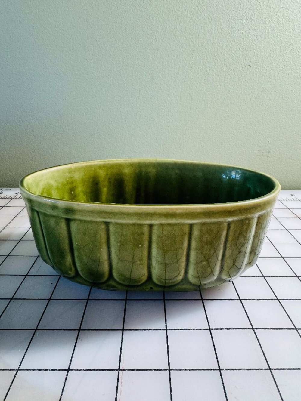 Vintage Brush Pottery Green Planter #804 USA Mid Century Jardiniere